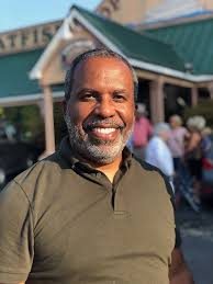 Marcus Whitlow, aquarist and Aquacanvas author